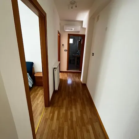 Apartment Genova 9 Grado