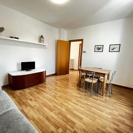 Apartment Genova 9 *