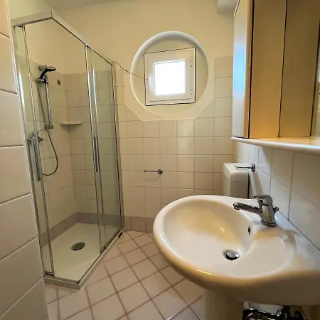 Apartment Genova 9 *