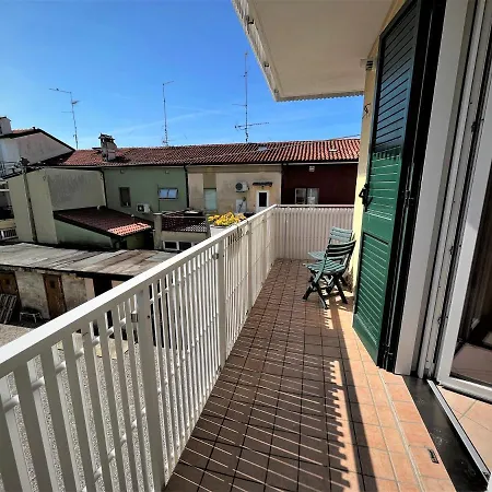 Genova 9 Apartment Grado